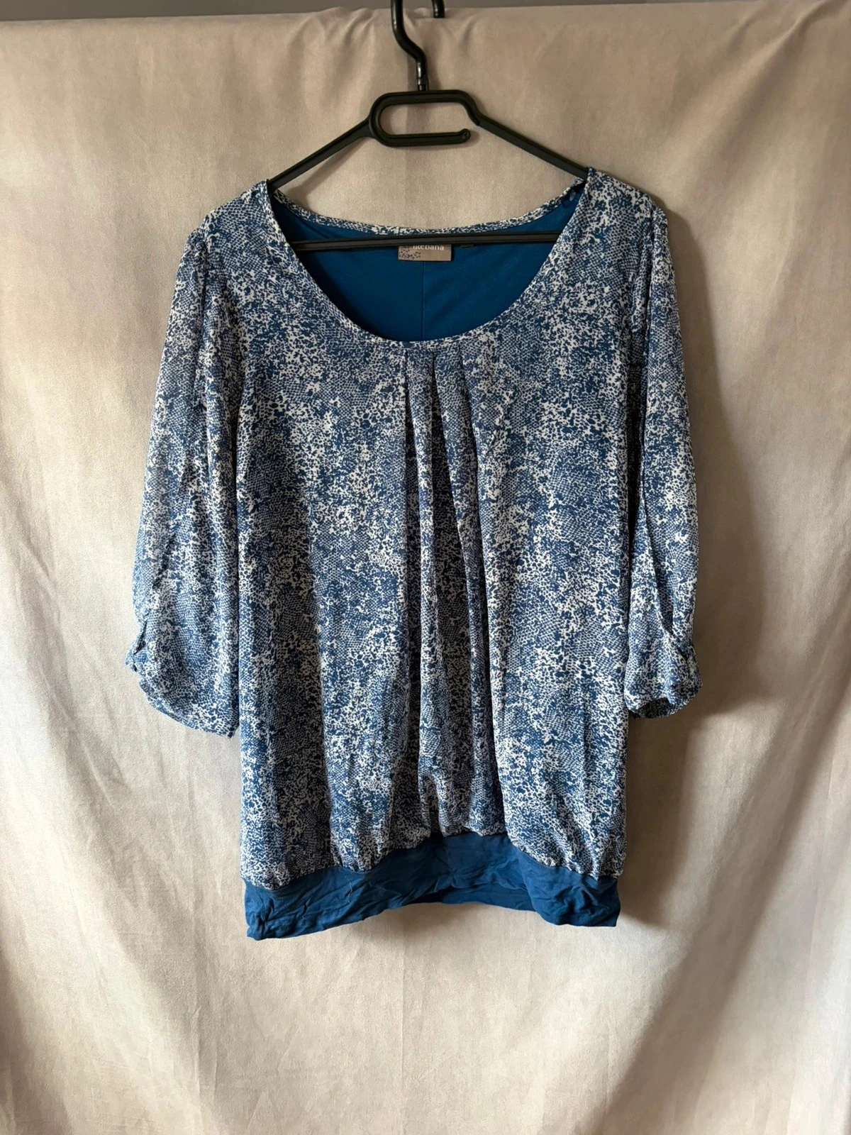 Blouse marine et blanche taille 46/48